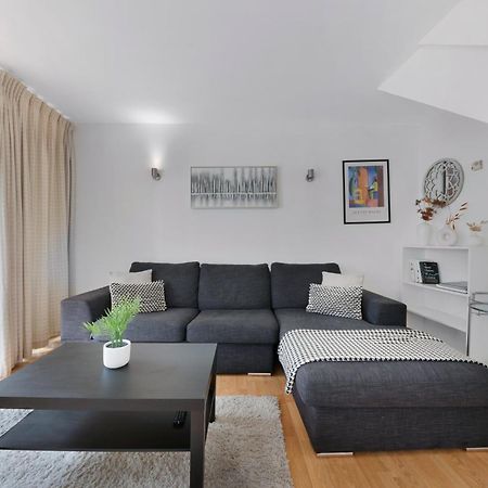 2 Bed Apartment- Central London- Lift & Balcony Zewnętrze zdjęcie