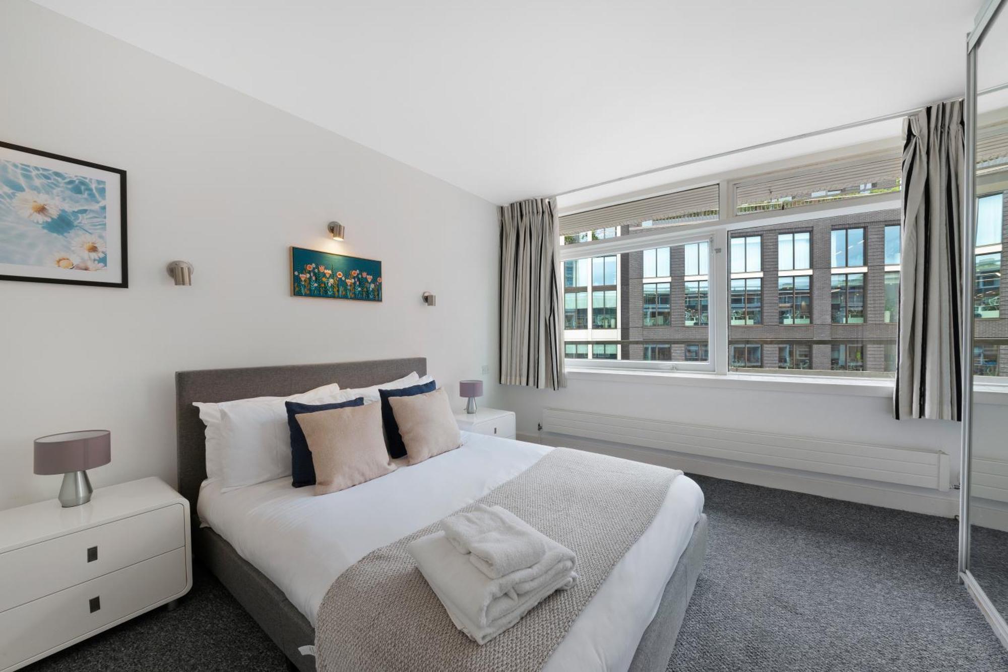 2 Bed Apartment- Central London- Lift & Balcony Zewnętrze zdjęcie