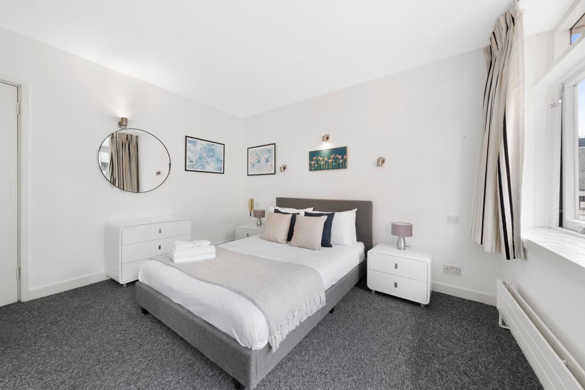 2 Bed Apartment- Central London- Lift & Balcony Zewnętrze zdjęcie